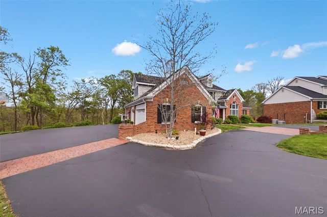 13506 River Forest Place, St Louis, MO 63128