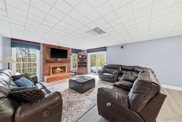 13506 River Forest Place, St Louis, MO 63128