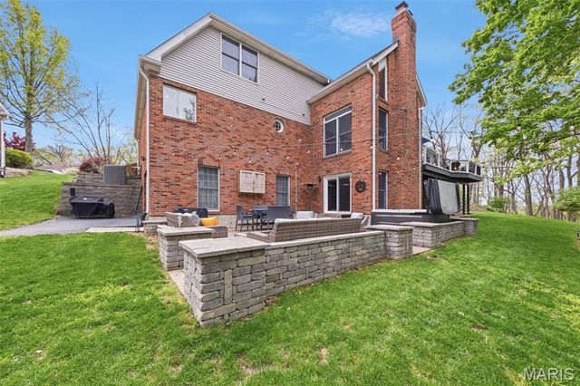 13506 River Forest Place, St Louis, MO 63128