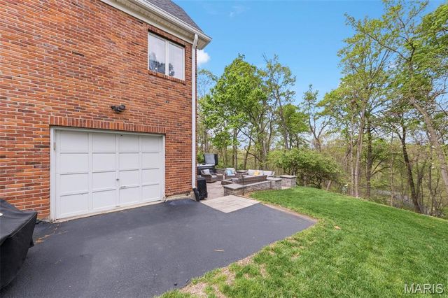 13506 River Forest Place, St Louis, MO 63128