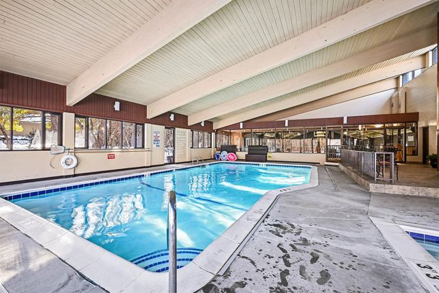 6085 Lincoln Drive 122, Edina, MN 55436