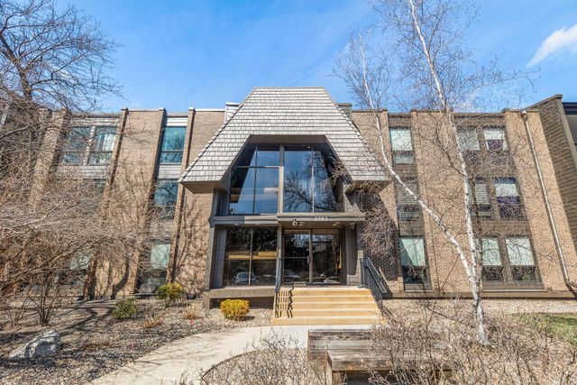 6085 Lincoln Drive 122, Edina, MN 55436