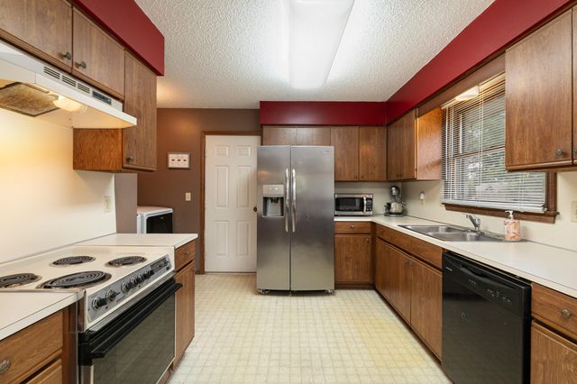 3917 W Harrison Street, Springfield, MO 65802