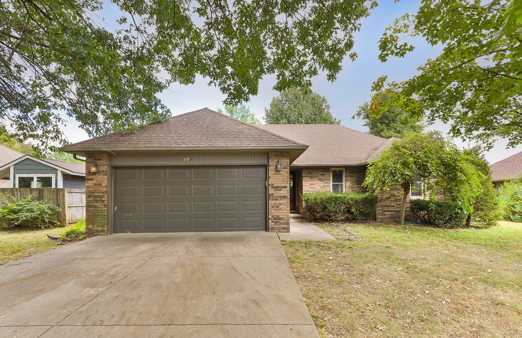 3917 W Harrison Street, Springfield, MO 65802