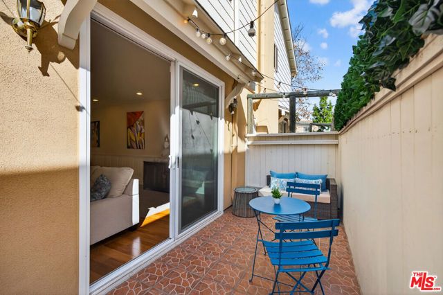 928 11th Street 2, Santa Monica, CA 90403