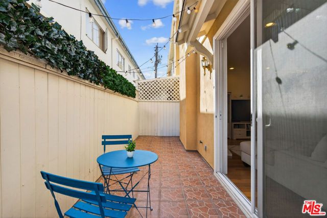 928 11th Street 2, Santa Monica, CA 90403