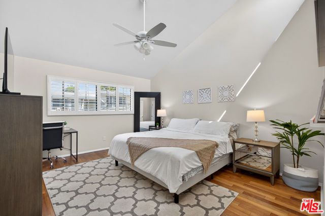 928 11th Street 2, Santa Monica, CA 90403