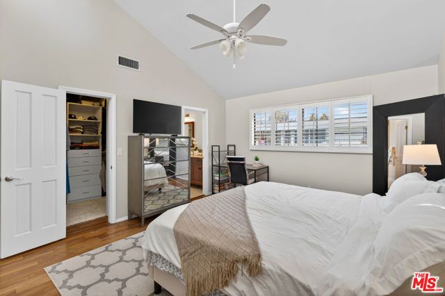 928 11th Street 2, Santa Monica, CA 90403