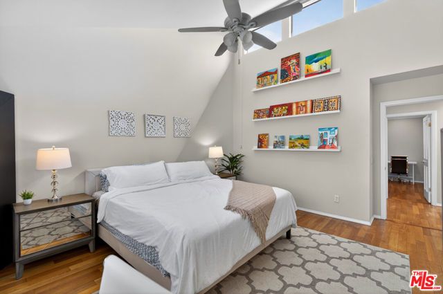 928 11th Street 2, Santa Monica, CA 90403