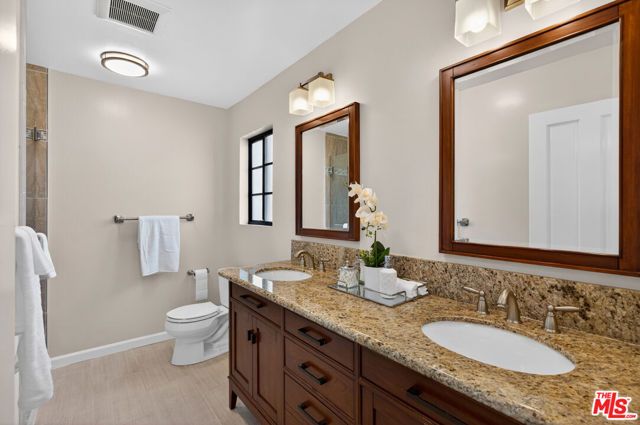 928 11th Street 2, Santa Monica, CA 90403