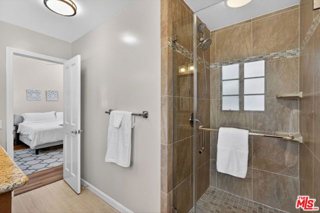 928 11th Street 2, Santa Monica, CA 90403