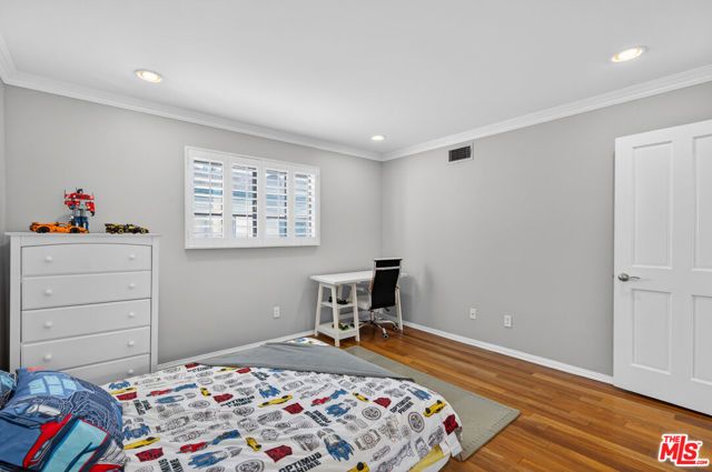 928 11th Street 2, Santa Monica, CA 90403