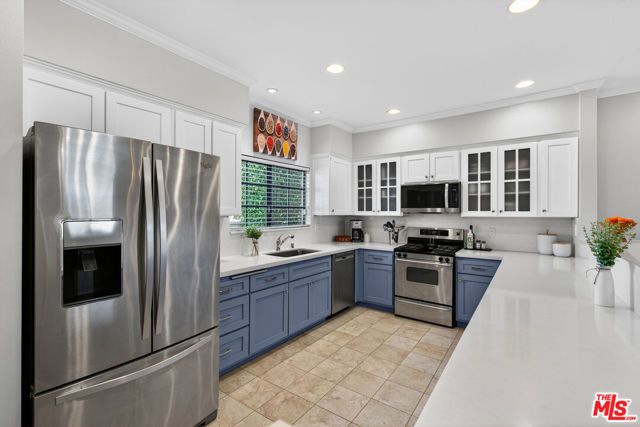 928 11th Street 2, Santa Monica, CA 90403