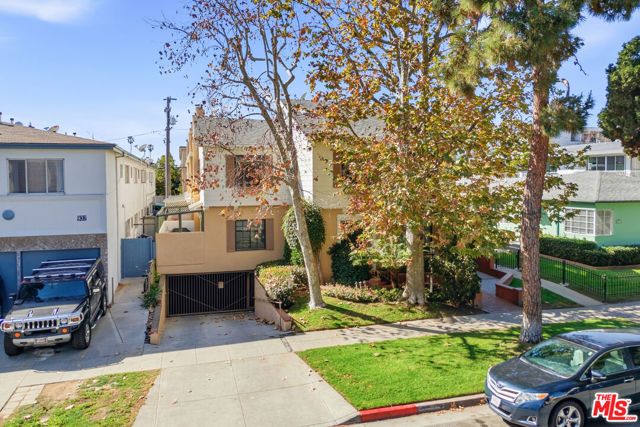 928 11th Street 2, Santa Monica, CA 90403