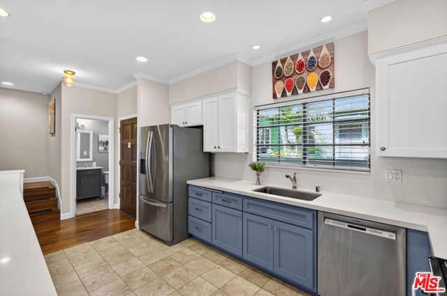 928 11th Street 2, Santa Monica, CA 90403