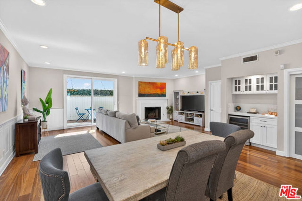 928 11th Street 2, Santa Monica, CA 90403