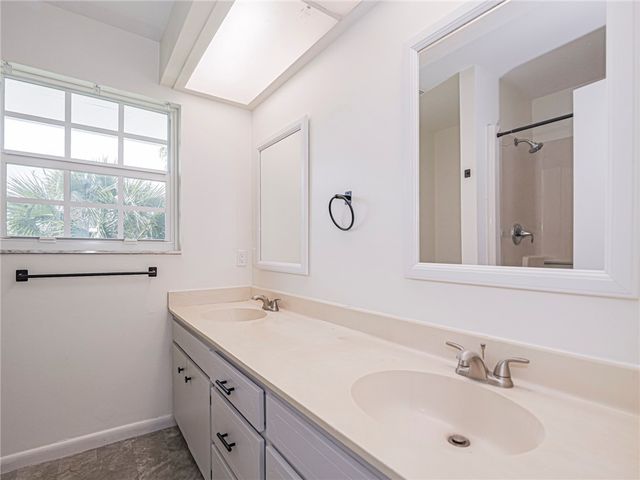 4890 Bethel Creek Drive 5, Vero Beach, FL 32963