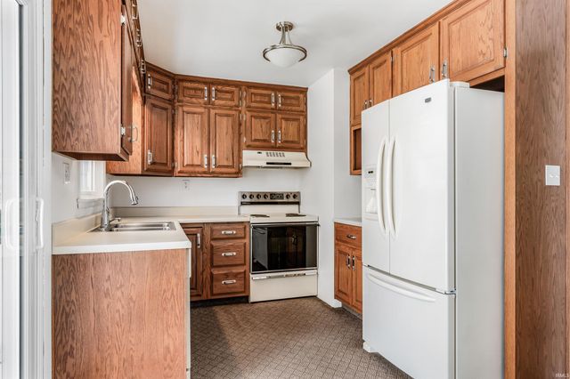 11704 Hand Road, Fort Wayne, IN 46818