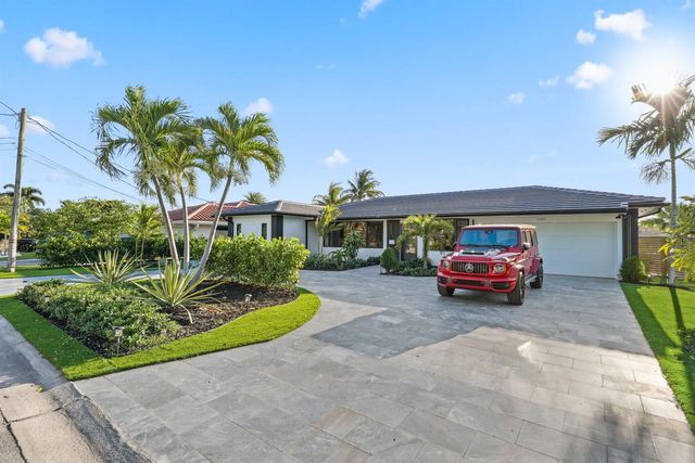 5641 Bayview Drive, Fort Lauderdale, FL 33308