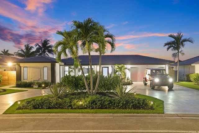 5641 Bayview Drive, Fort Lauderdale, FL 33308