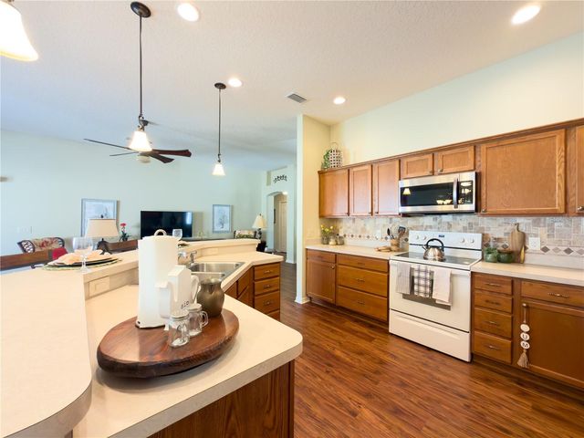 2089 IRONTON PLACE, The Villages, FL 32163