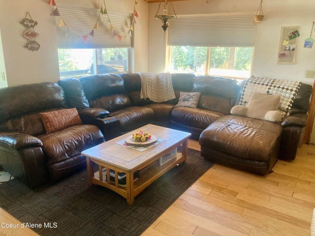1452 Grizzly Gap Rd, Naples, ID 83847