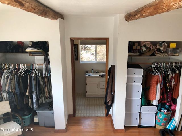 1452 Grizzly Gap Rd, Naples, ID 83847