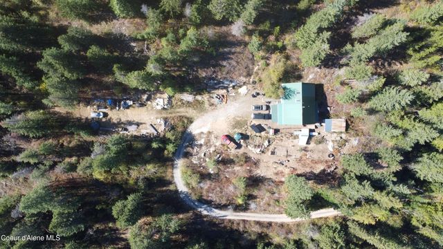 1452 Grizzly Gap Rd, Naples, ID 83847