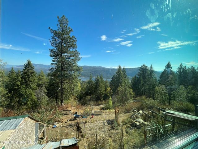 1452 Grizzly Gap Rd, Naples, ID 83847