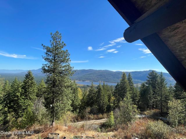 1452 Grizzly Gap Rd, Naples, ID 83847