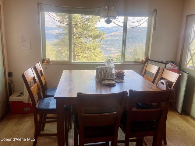 1452 Grizzly Gap Rd, Naples, ID 83847
