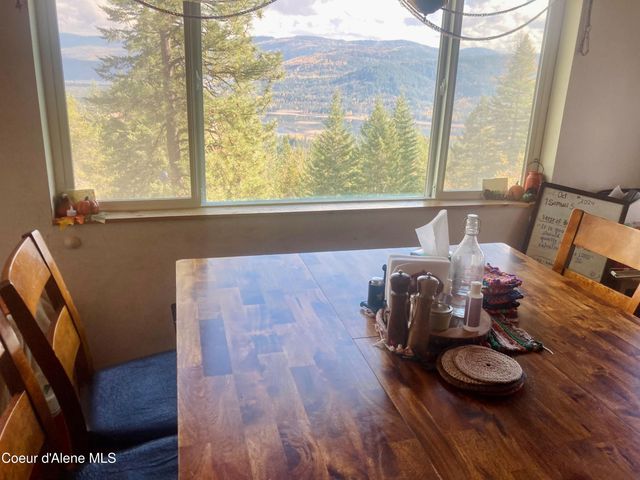 1452 Grizzly Gap Rd, Naples, ID 83847