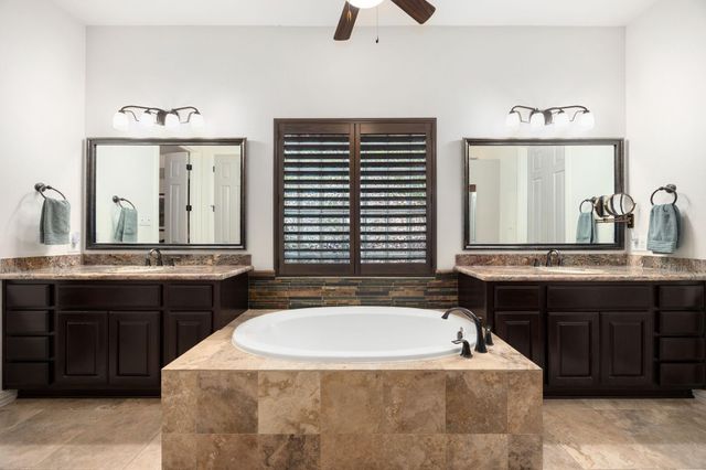 195 Oarwood Place, Spring, TX 77389