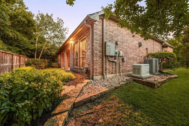 195 Oarwood Place, Spring, TX 77389
