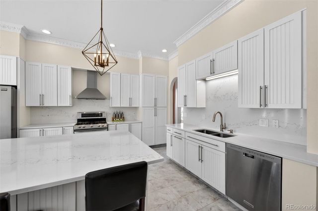 27 Desert Willow Lane, Littleton, CO 80127