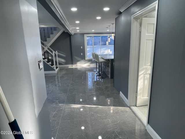 3266 Taylor Street, Rotterdam, NY 12306