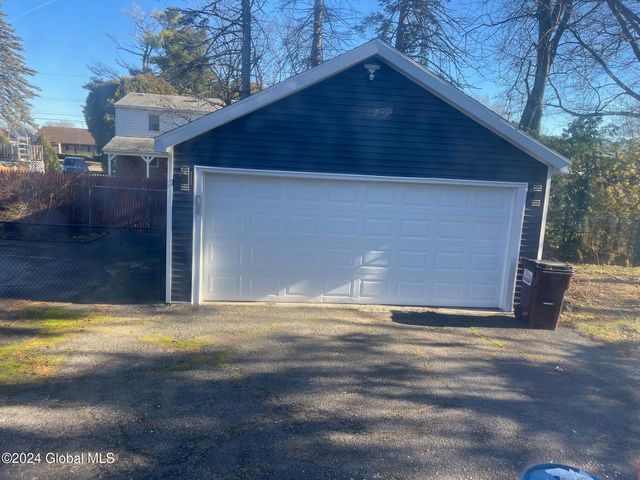 3266 Taylor Street, Rotterdam, NY 12306