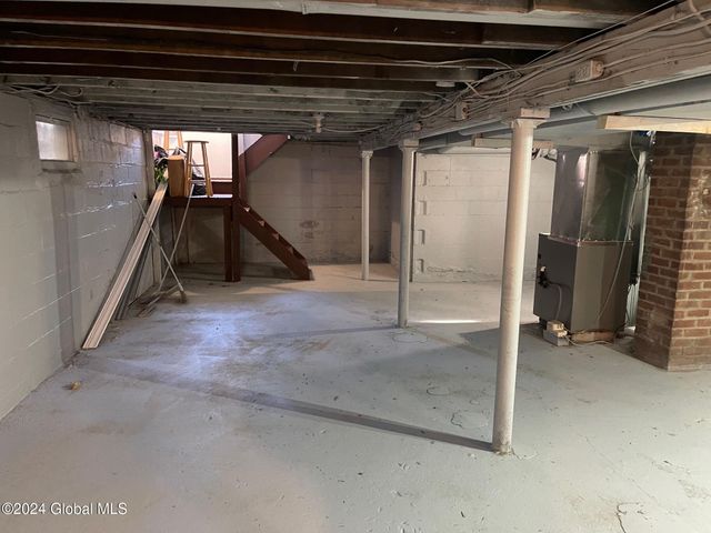 3266 Taylor Street, Rotterdam, NY 12306