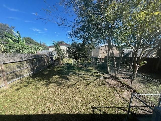 4721 9th Street A, Bacliff, TX 77518