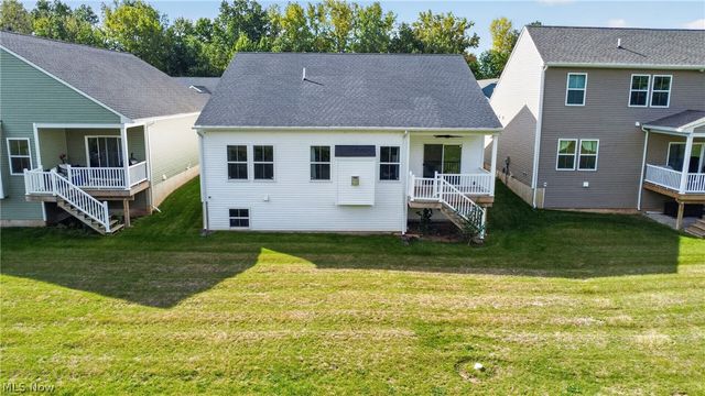 752 Hampshire Court, Amherst, OH 44001