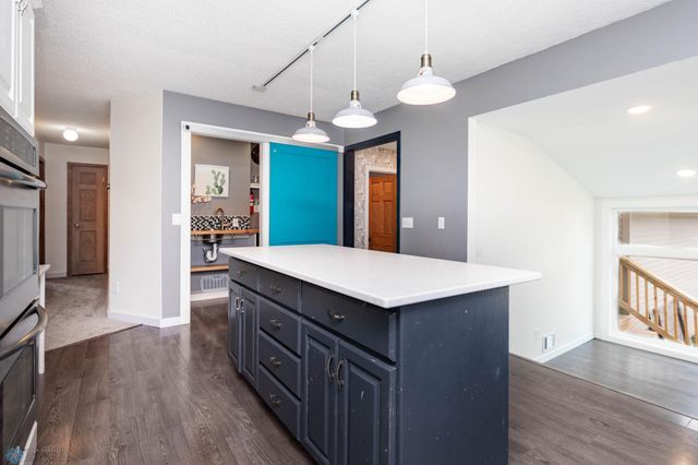 1909 56th Avenue N, Moorhead, MN 56560