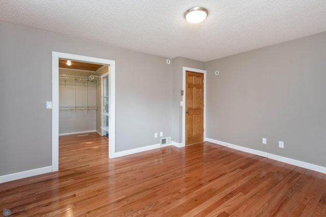 1909 56th Avenue N, Moorhead, MN 56560