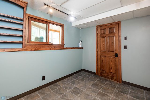 1909 56th Avenue N, Moorhead, MN 56560