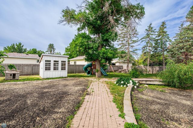 1909 56th Avenue N, Moorhead, MN 56560