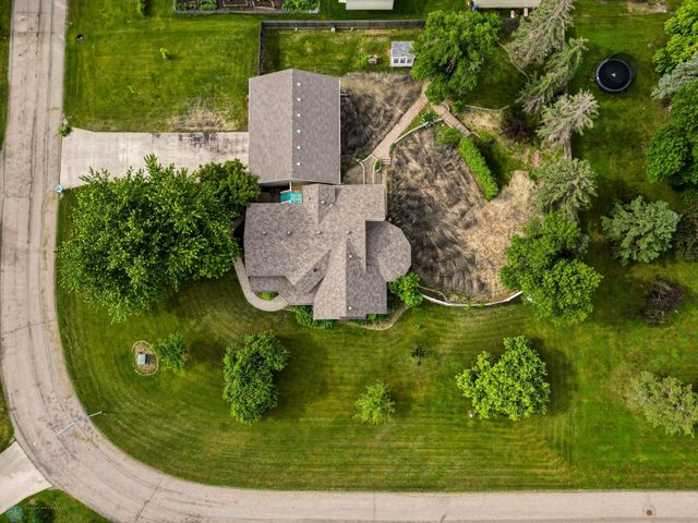 1909 56th Avenue N, Moorhead, MN 56560