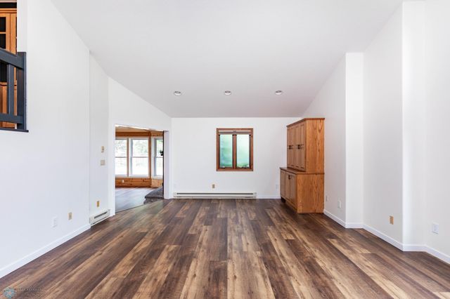 1909 56th Avenue N, Moorhead, MN 56560