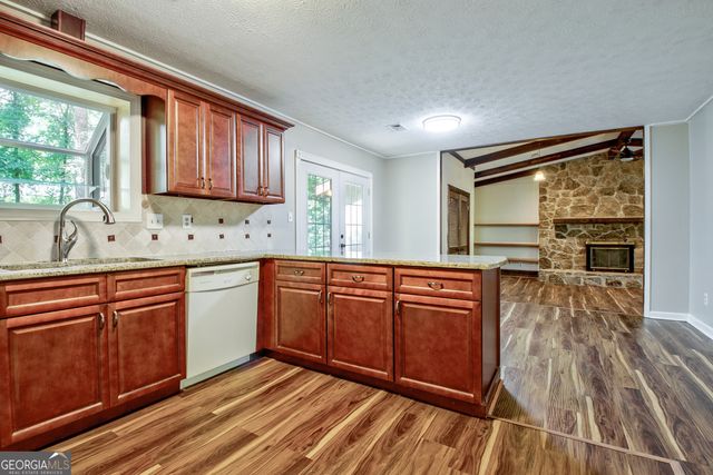 11 Logwood Lane, Newnan, GA 30265