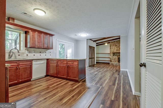 11 Logwood Lane, Newnan, GA 30265