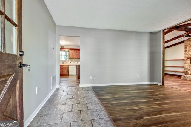 11 Logwood Lane, Newnan, GA 30265