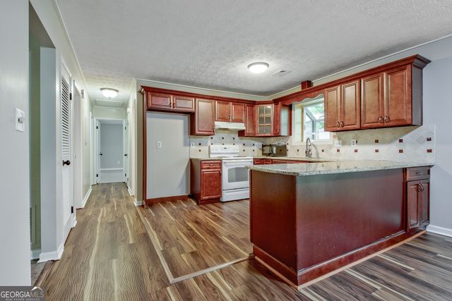 11 Logwood Lane, Newnan, GA 30265